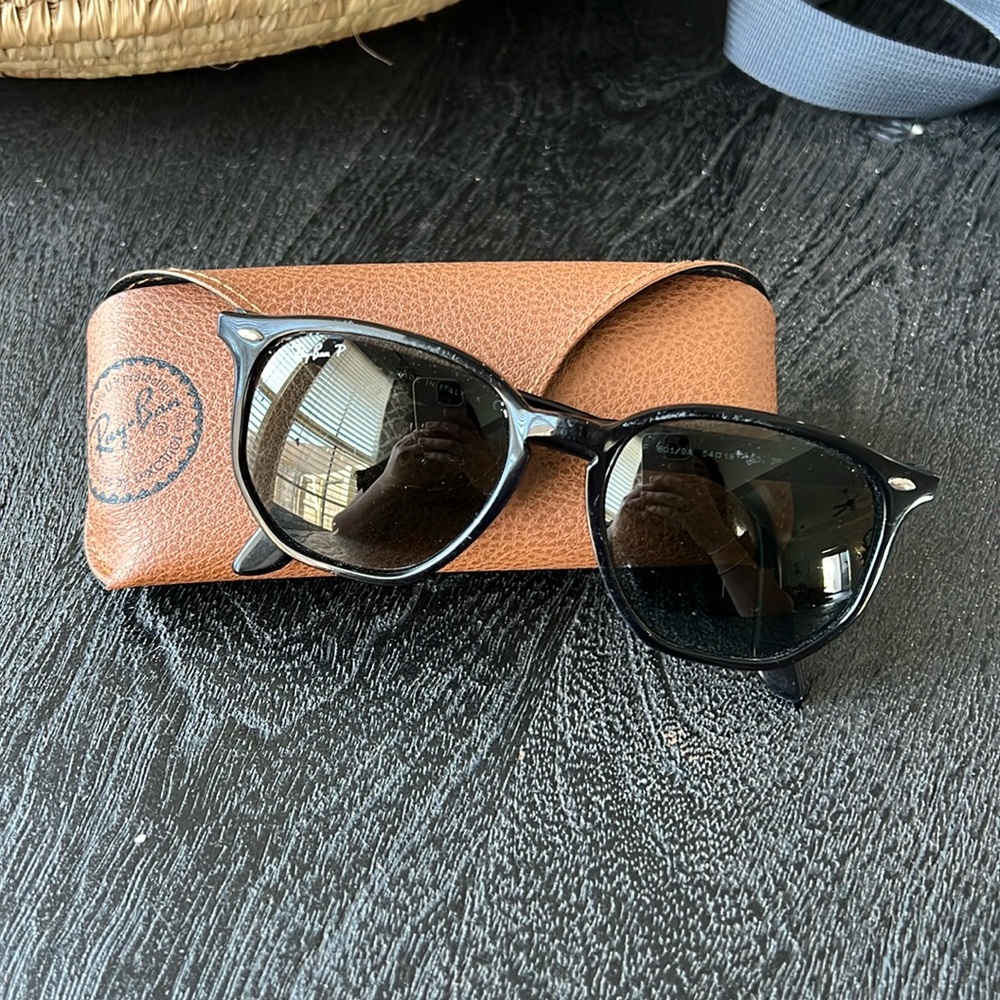 Ray Ban